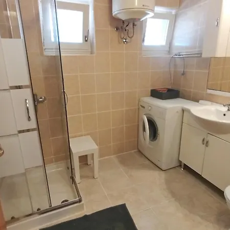 Rooms And Apartments Porto Del Mar B&B メドゥリン