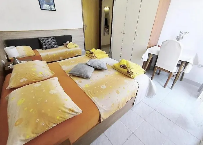 Porto Del Mar בית הארחה מדולין